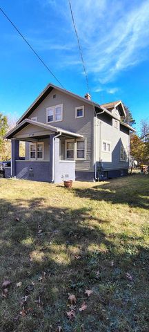 2120 S 6th Street, Rockford, IL 61104