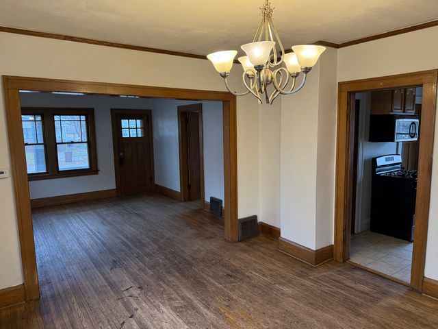 2120 S 6th Street, Rockford, IL 61104