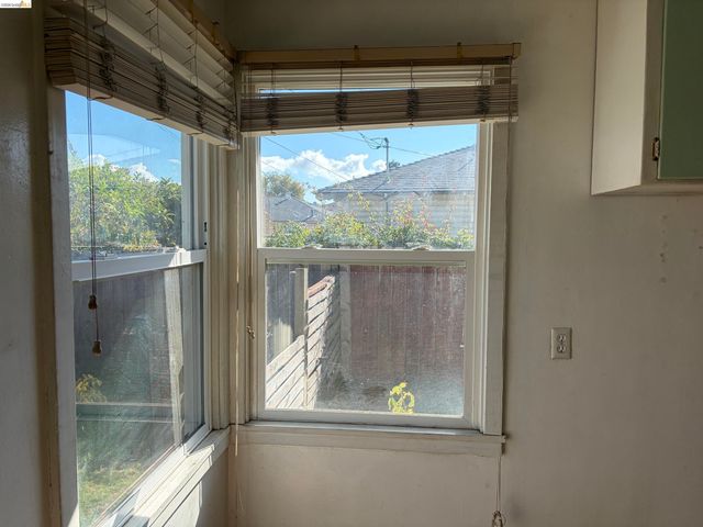 274 Collins, Richmond, CA 94801