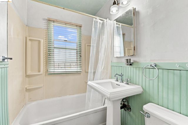274 Collins, Richmond, CA 94801
