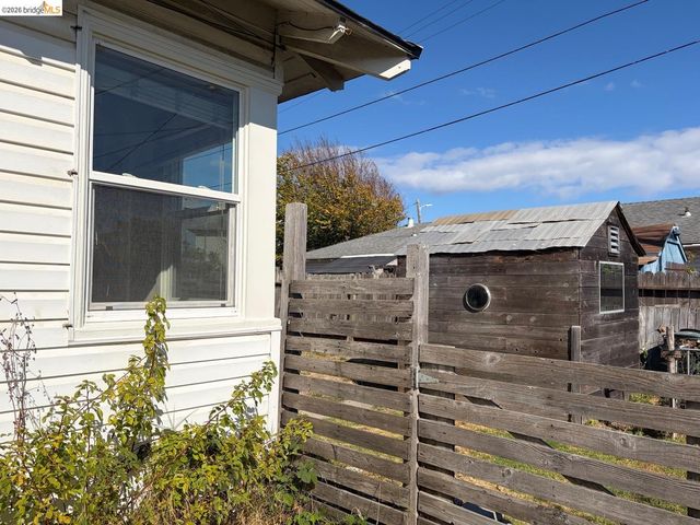 274 Collins, Richmond, CA 94801