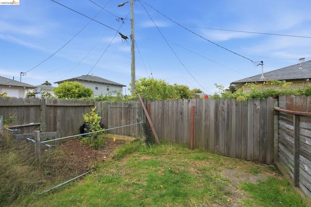 274 Collins, Richmond, CA 94801