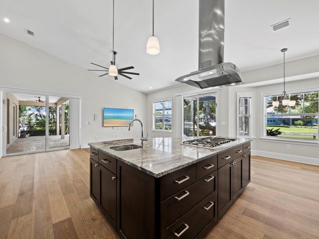 819 PARADISE WAY, Sarasota, FL 34242