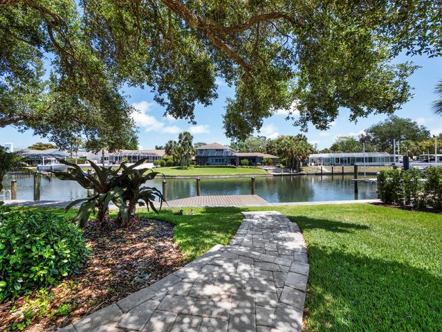 819 PARADISE WAY, Sarasota, FL 34242