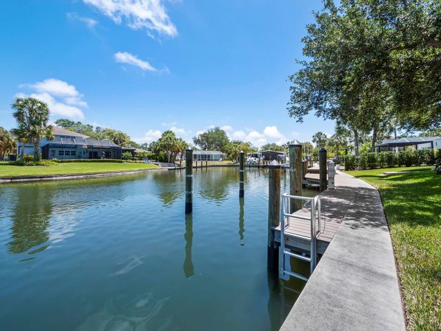 819 PARADISE WAY, Sarasota, FL 34242