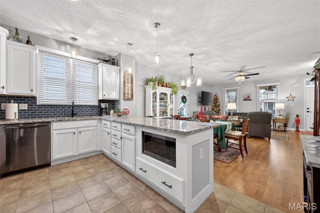 3308 Shutten Street, St Charles, MO 63301