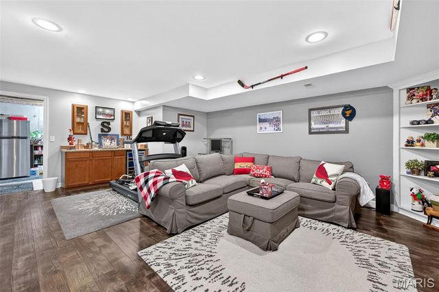 3308 Shutten Street, St Charles, MO 63301