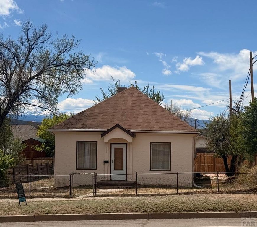 309 Walsen Ave, Walsenburg, CO 81089