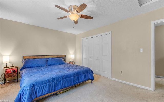 187 N Hunt Club RN, Newport News, VA 23608