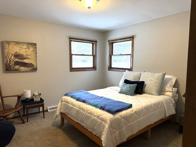 5766 Hoylake Drive, Rockford, IL 61107