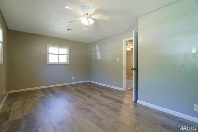 122 Saint James Lane, Cahokia, IL 62206