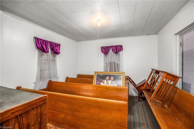 2201 White Street, Winston-salem, NC 27105