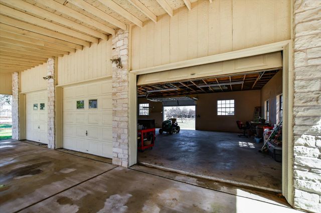 1603 Pin Oak LN, Round Rock, TX 78681