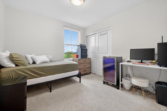 6042 Oxford Pl, Rohnert Park, CA 94928