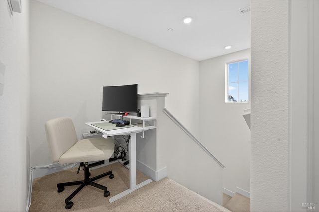 6042 Oxford Pl, Rohnert Park, CA 94928