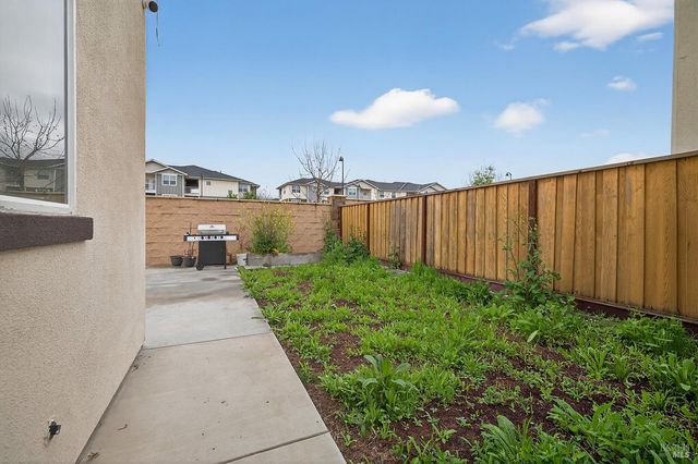 6042 Oxford Pl, Rohnert Park, CA 94928