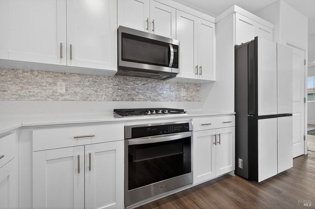 6042 Oxford Pl, Rohnert Park, CA 94928