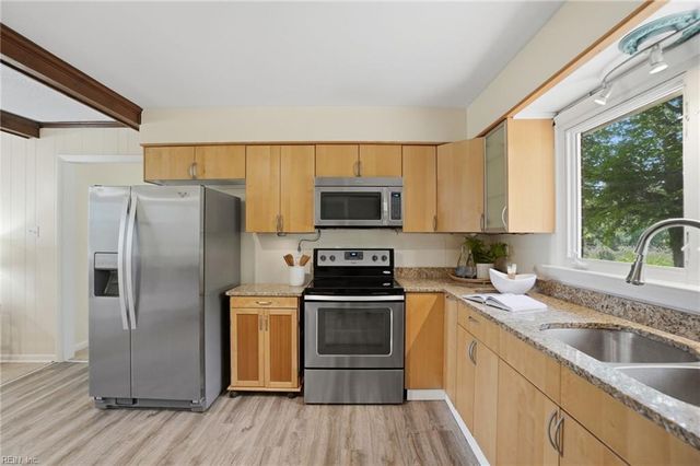 180 Yorkshire RD, Portsmouth, VA 23701