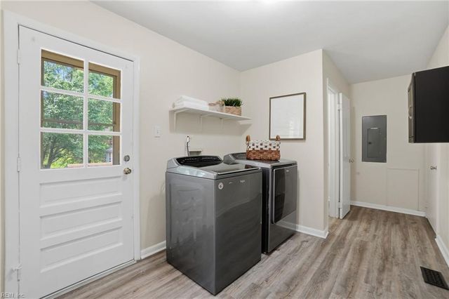 180 Yorkshire RD, Portsmouth, VA 23701