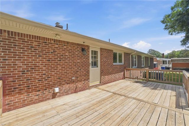 180 Yorkshire RD, Portsmouth, VA 23701