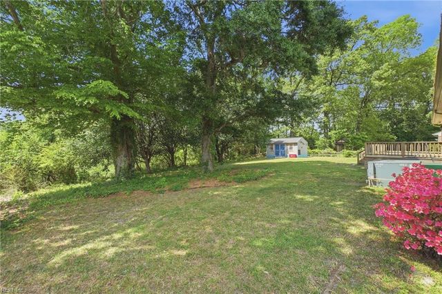 180 Yorkshire RD, Portsmouth, VA 23701