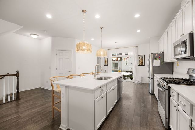 4196 Irving Road, Aurora, IL 60504