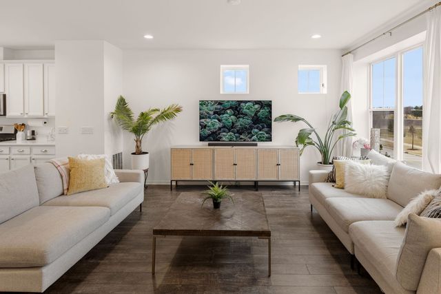 4196 Irving Road, Aurora, IL 60504