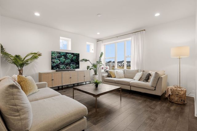 4196 Irving Road, Aurora, IL 60504