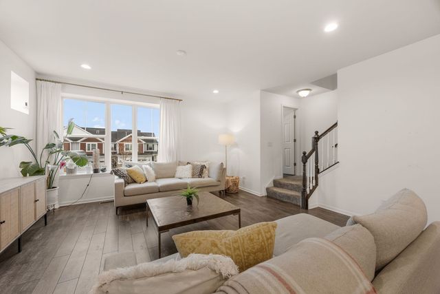 4196 Irving Road, Aurora, IL 60504