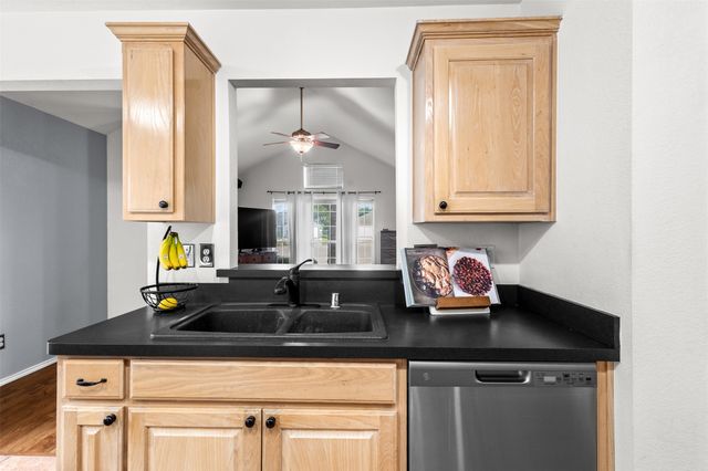136 Goldeneye Lane, Fort Worth, TX 76120