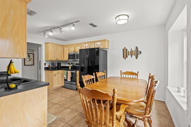 136 Goldeneye Lane, Fort Worth, TX 76120