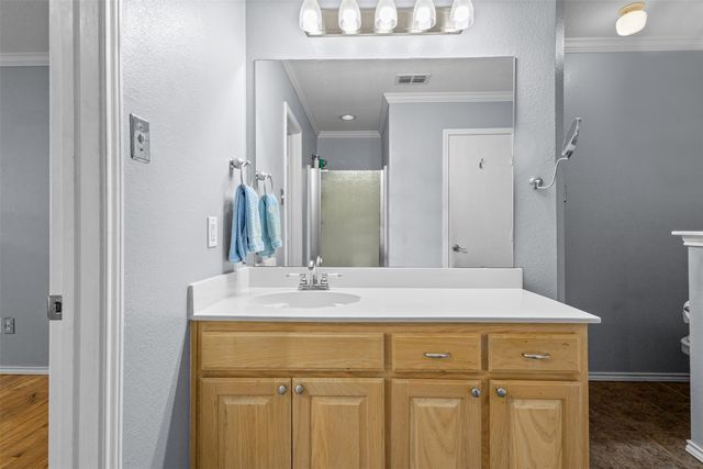 136 Goldeneye Lane, Fort Worth, TX 76120