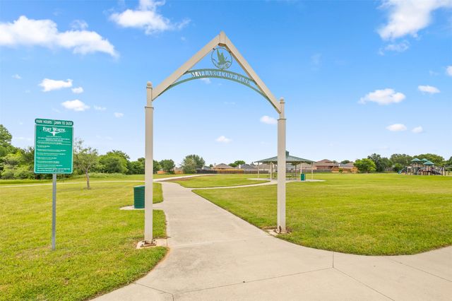 136 Goldeneye Lane, Fort Worth, TX 76120