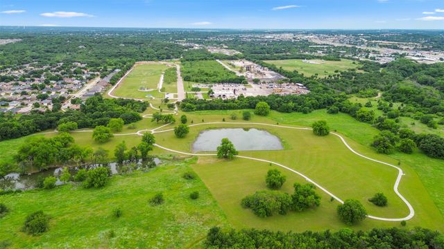 136 Goldeneye Lane, Fort Worth, TX 76120