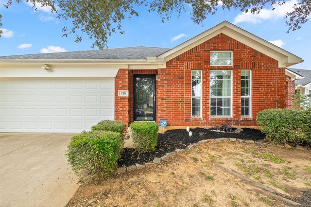 136 Goldeneye Lane, Fort Worth, TX 76120