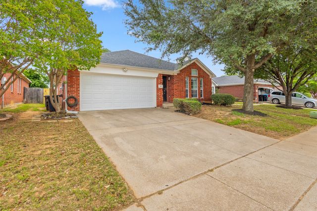 136 Goldeneye Lane, Fort Worth, TX 76120