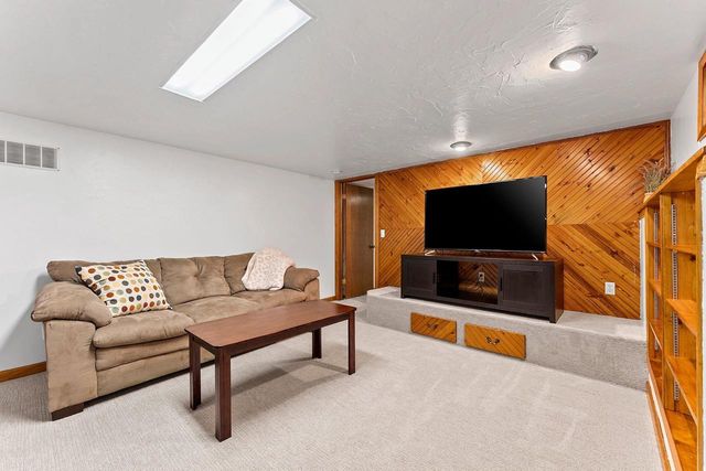 487 SUPERIOR ROAD, Green Bay, WI 54311