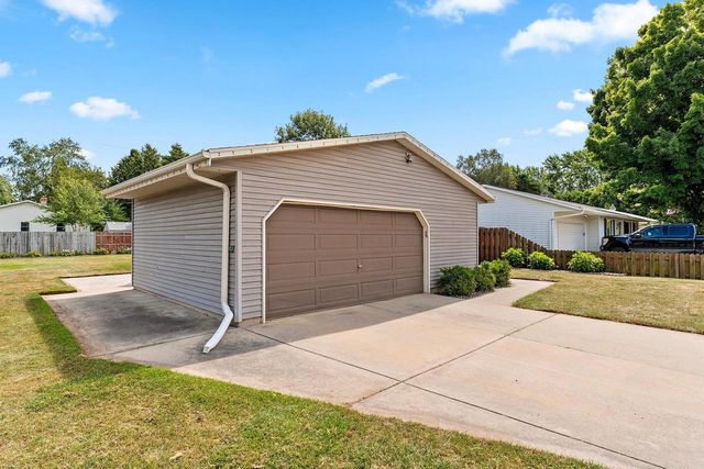 487 SUPERIOR ROAD, Green Bay, WI 54311