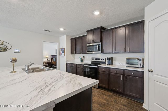 2588 OAK STREAM Drive, Green Cove Springs, FL 32043