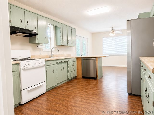 3715 Sawmill, Caddo, OK 74729