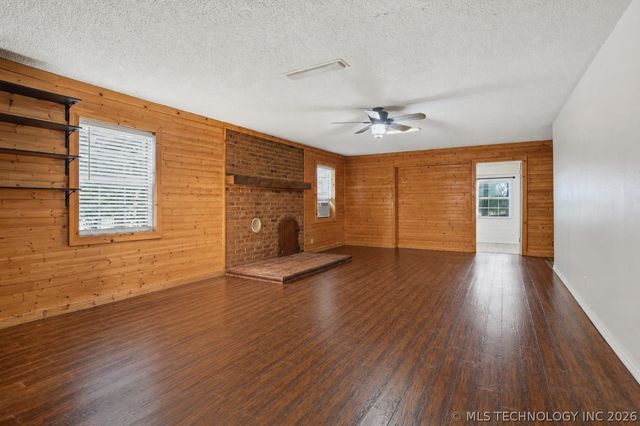 3715 Sawmill, Caddo, OK 74729