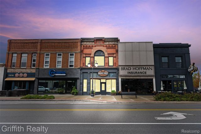 104 S Leroy Street, Fenton, MI 48430