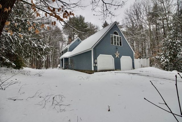70 Hillside Drive, Henniker, NH 03242