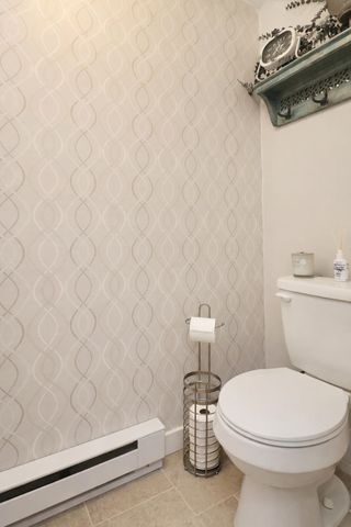 70 Hillside Drive, Henniker, NH 03242