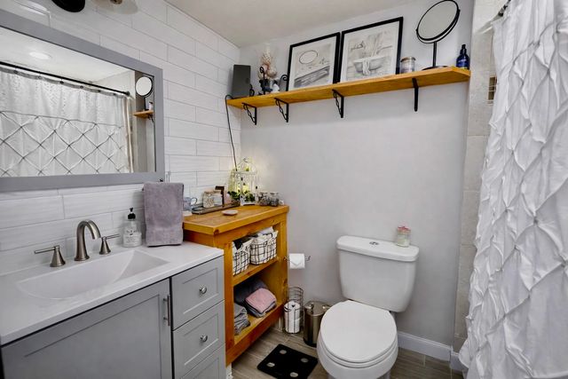 70 Hillside Drive, Henniker, NH 03242