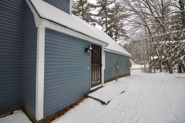 70 Hillside Drive, Henniker, NH 03242