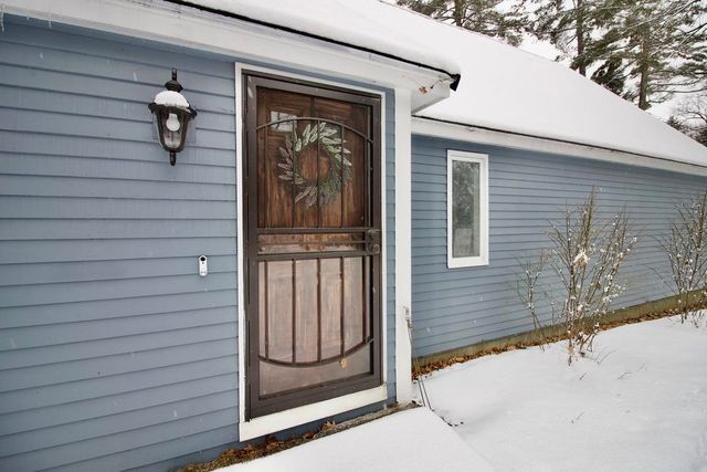 70 Hillside Drive, Henniker, NH 03242