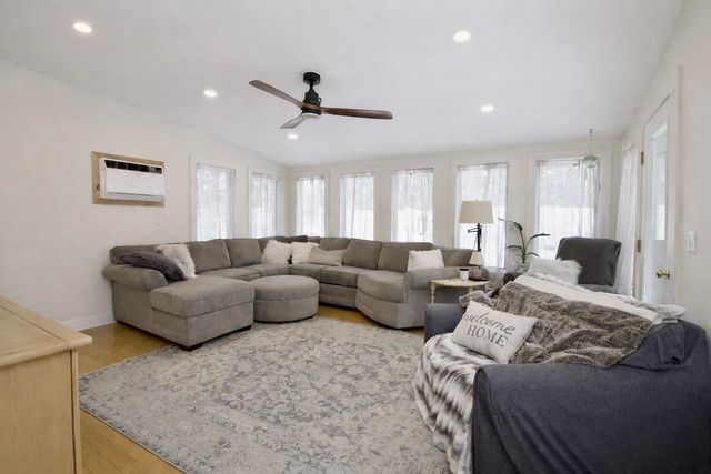 70 Hillside Drive, Henniker, NH 03242