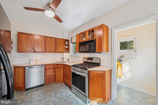 17 E TURNBULL AVE, Havertown, PA 19083