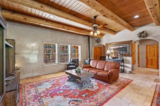 819 Calle Cunyo, Espanola, NM 87532